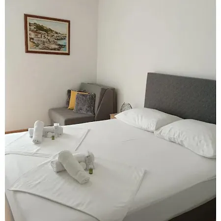 Faith Apartman *